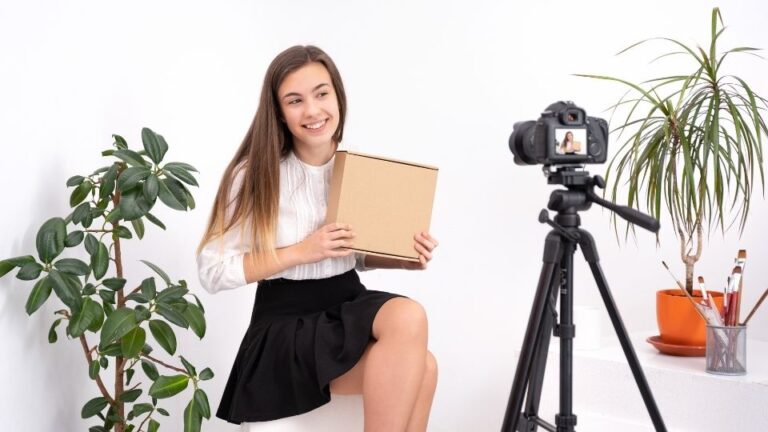Video Vibes: Top Tools for YouTube Creators